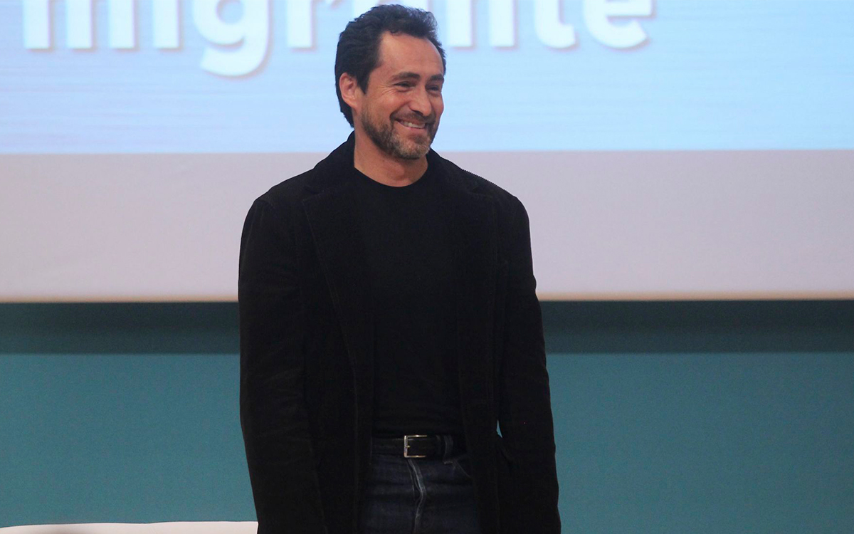José Ángel Bichir sufre caída desde tercer piso tras crisis de salud; familia niega intento de suicidio