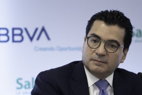 Tres jóvenes fallecen en choque en Valle de Bravo; hijos de ejecutivos de BBVA y AT&T entre las víctimas