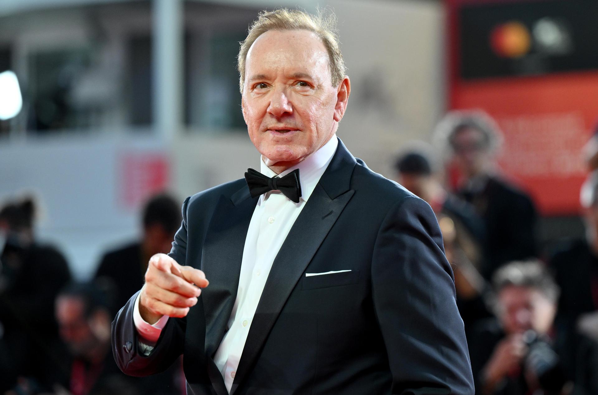 Kevin Spacey alcanza acuerdo extrajudicial por agresión sexual en Londres