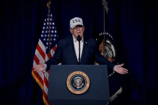 Trump advierte que no descarta envío de tropas terrestres a Irán en medio de ofensiva militar