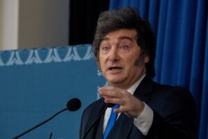 Arrestan por amenazar a Trump; Argentina declara terrorista a Guardia Iraní y llega petróleo ruso a Cuba