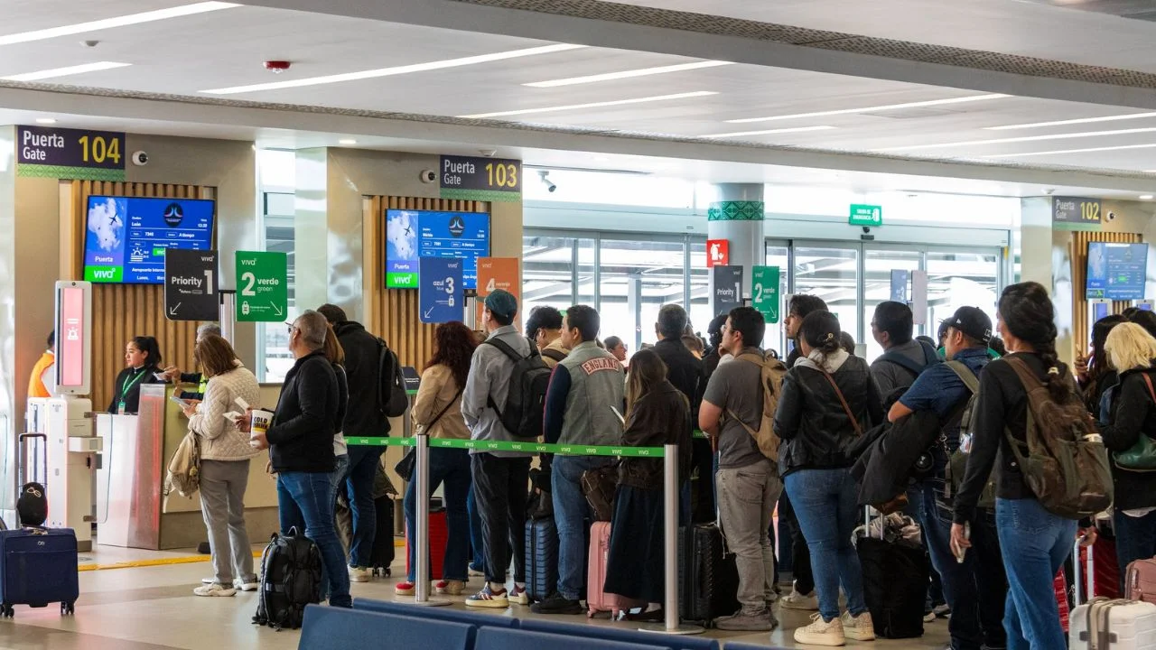 Sheinbaum destaca afluencia en AIFA durante Semana Santa; usuarios cuestionan imágenes