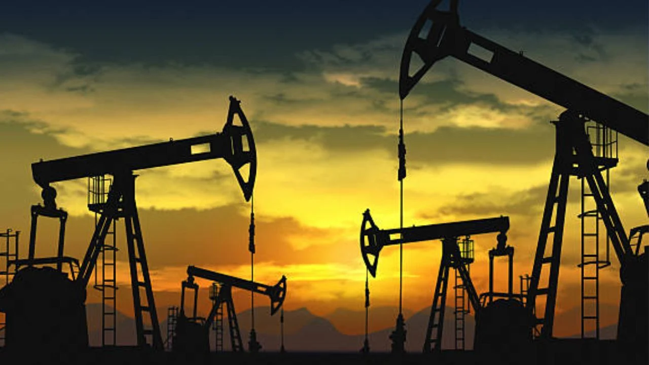 Bloqueo de Trump en Ormuz dispara precios del petróleo y alerta a la ONU