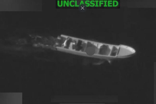 Estados Unidos ejecuta ataques letales contra embarcaciones vinculadas al narcotráfico en el Pacífico