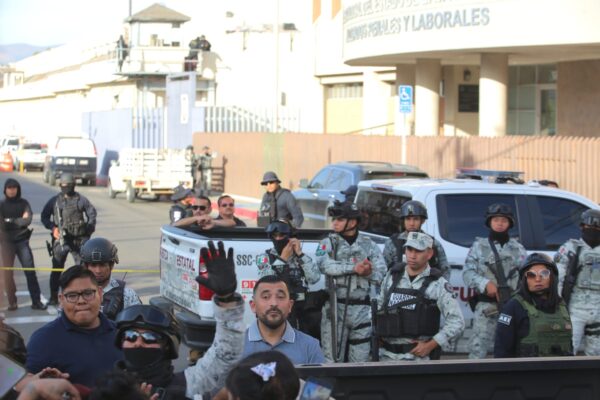 Disturbios en penitenciaría de Tijuana tras riña; familiares denuncian golpiza y autoridades niegan heridos