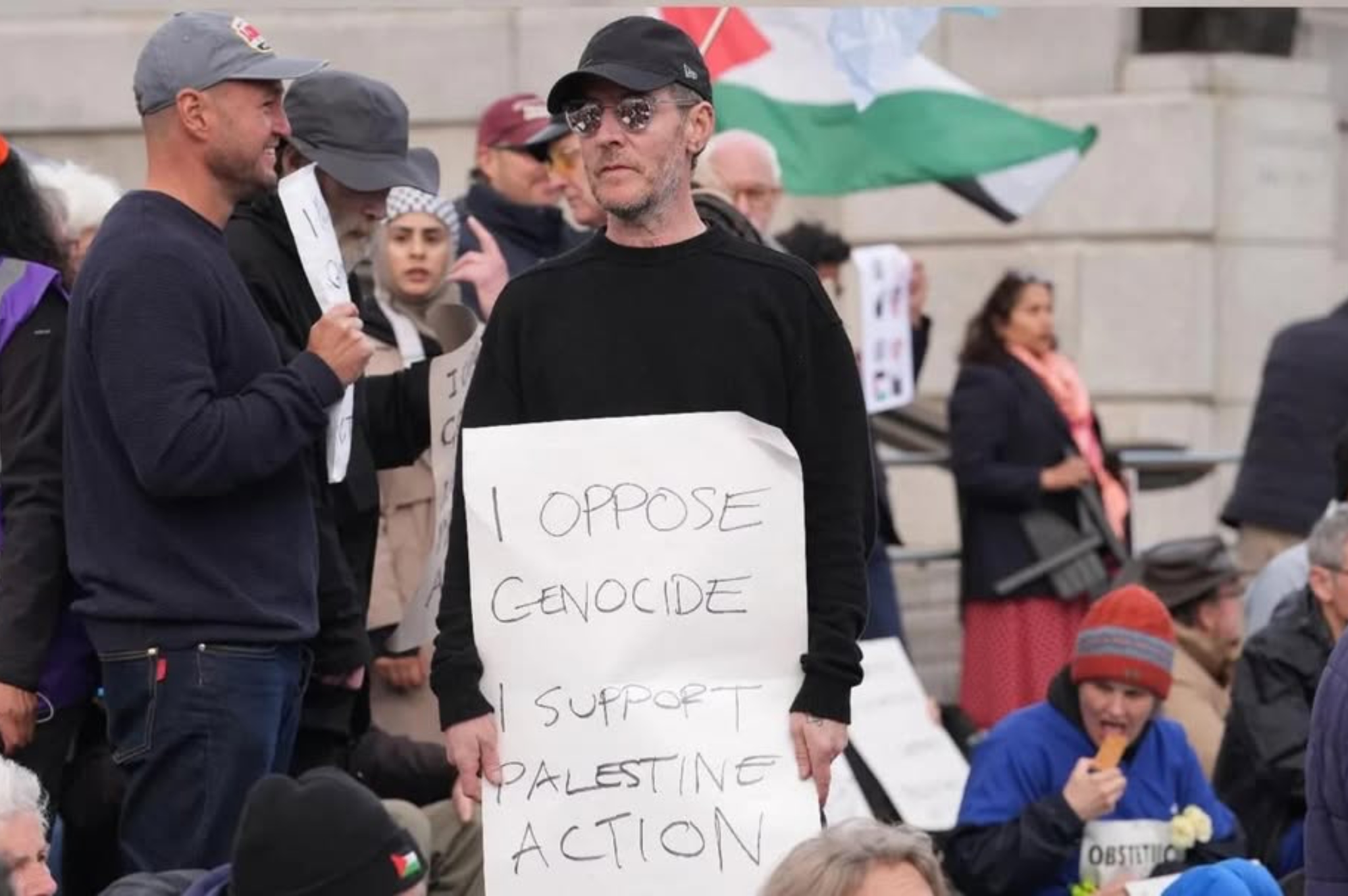 Flotilla hacia Gaza zarpa de Barcelona mientras Londres reporta más de 500 detenciones en protesta propalestina