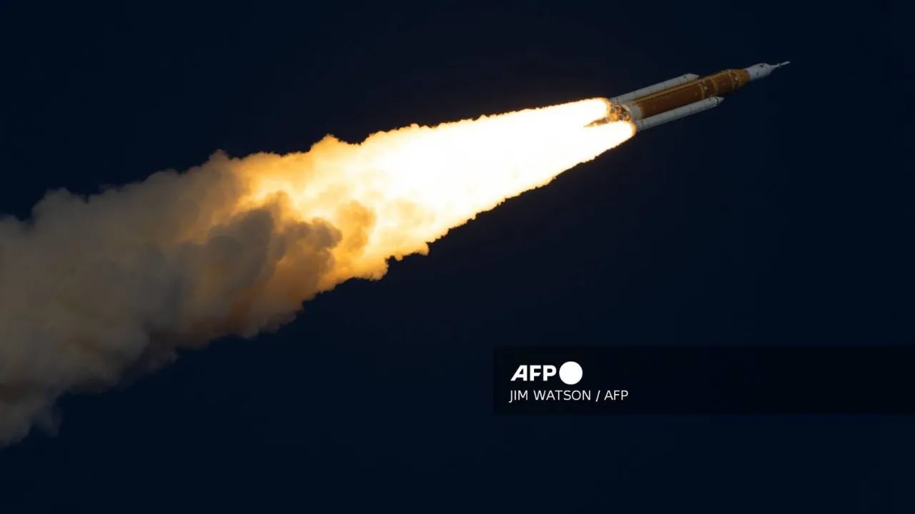 Nombres de desaparecidos mexicanos viajan a la Luna en misión Artemis II entre fallas técnicas