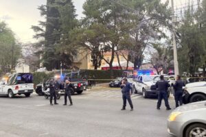 Operativos en CDMX: abaten a asaltante en Lomas de Chapultepec, detienen narcomenudista en GAM y arresto de adulto mayor en Tláhuac genera indignación
