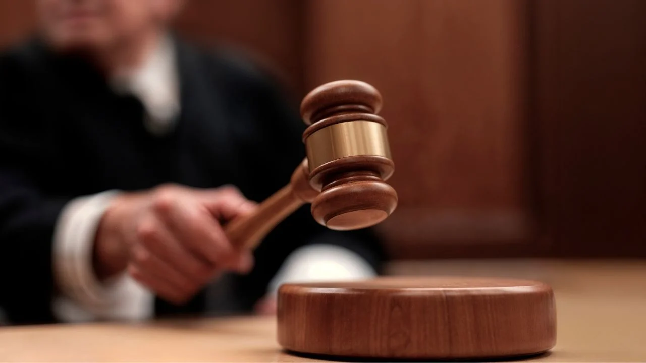 Juez federal condena a diario unomasuno por negar derecho de réplica a Carlos Alberto Torres