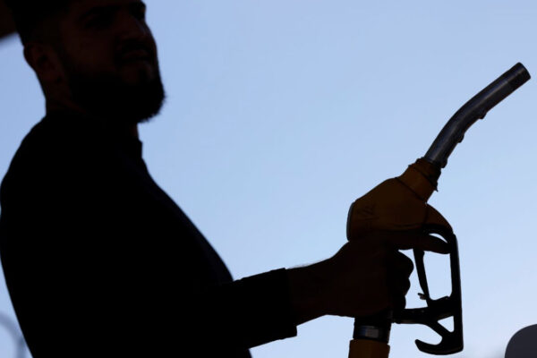 Gobierno de México pacta reducción temporal al precio del diésel