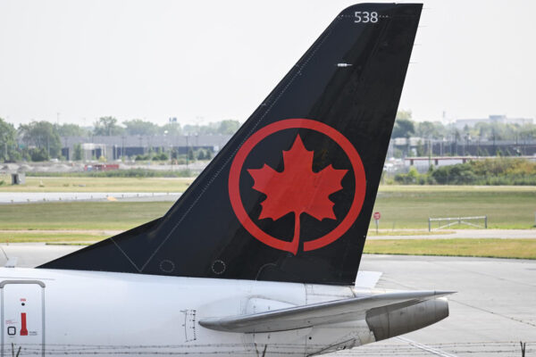 American Airlines reanuda vuelos a Venezuela y Air Canada abre ruta a Mazatlán