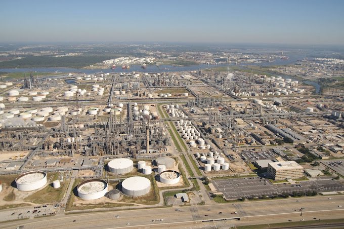 PEMEX contiene derrame de diésel en muelle de refinería Deer Park en Texas