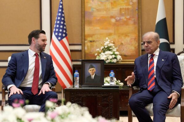 Irán y EE.UU. continuarán negociaciones en Islamabad tras pausa por ‘demandas excesivas’