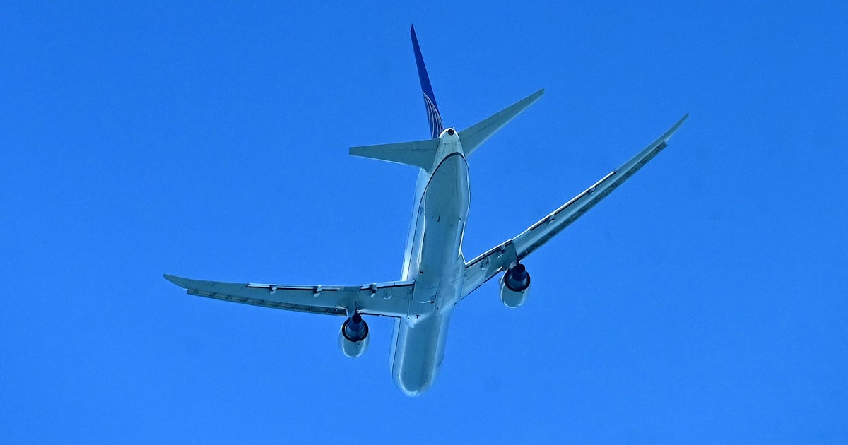 ACI-Europa alerta de escasez sistémica de combustible aéreo si no se reabre Ormuz en 21 días