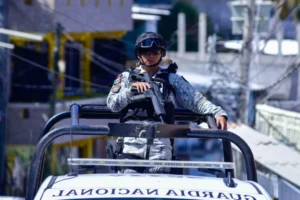 Localizan siete cuerpos desmembrados y decapitados en carretera de Guerrero