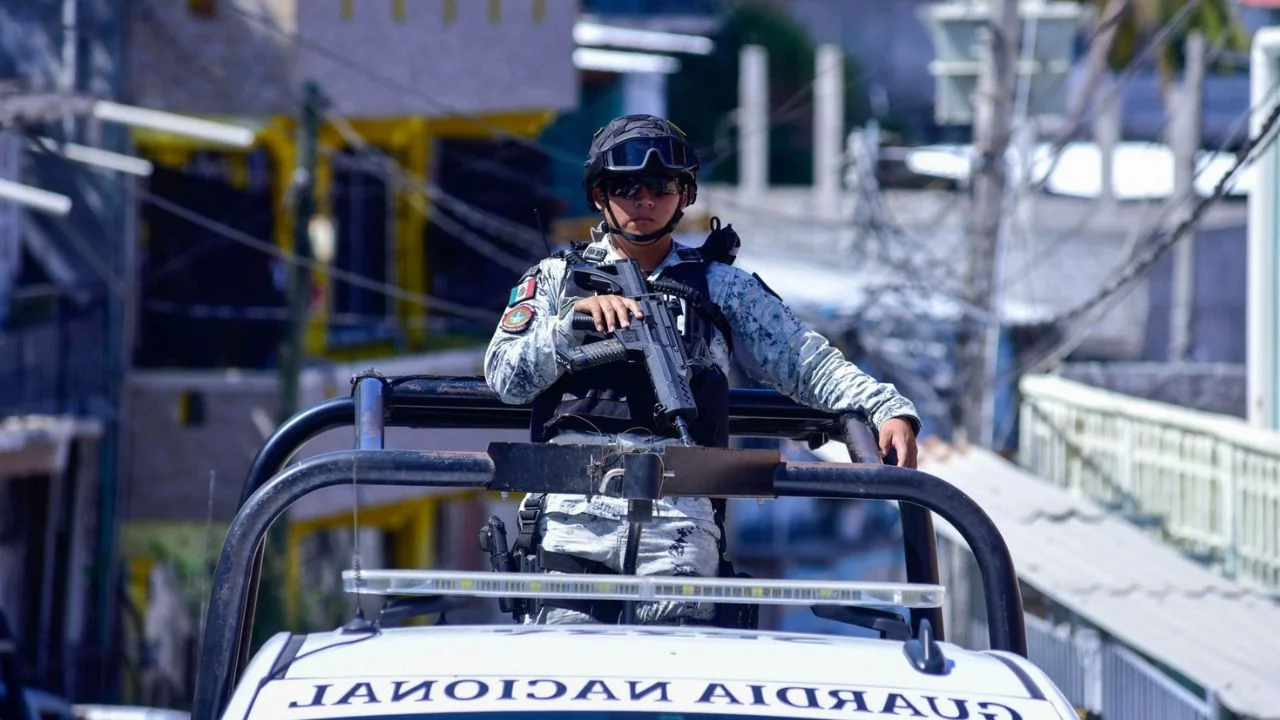 Localizan siete cuerpos desmembrados y decapitados en carretera de Guerrero