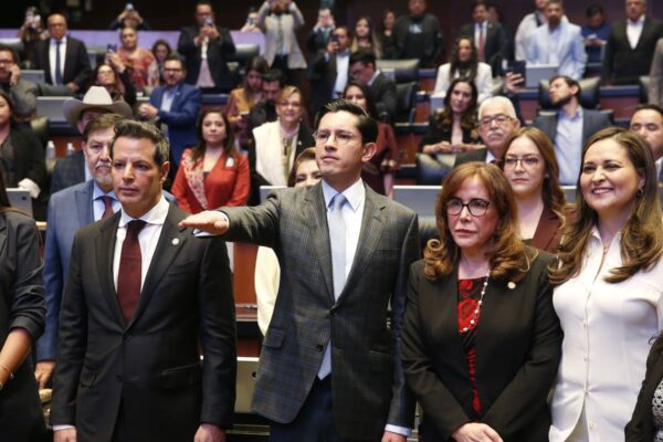 Roberto Velasco asume titularidad de la SRE tras ratificación del Senado