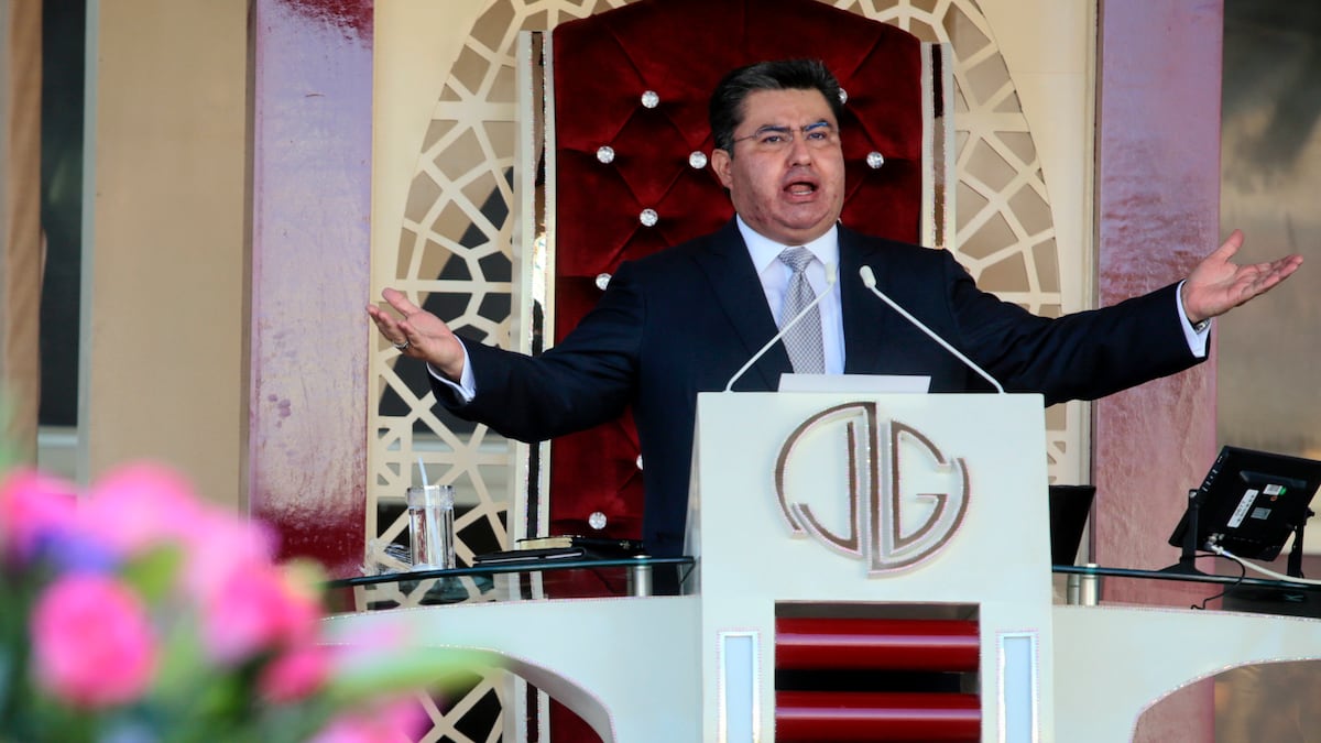 FGR decide no ejercer acción penal contra líderes de La Luz del Mundo