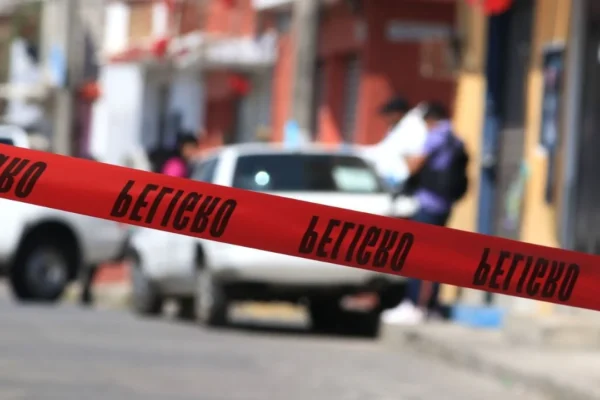 Vecinos intentan linchar a sujeto que apuñaló a niño de 4 años en Santa Fe