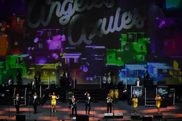 Agenda de espectáculos en CDMX reúne a Fonseca, Bocelli, Morat y AC/DC