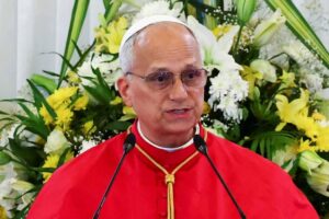 Trump comparte imagen con IA junto a Jesús y cuestiona al Papa León XIV