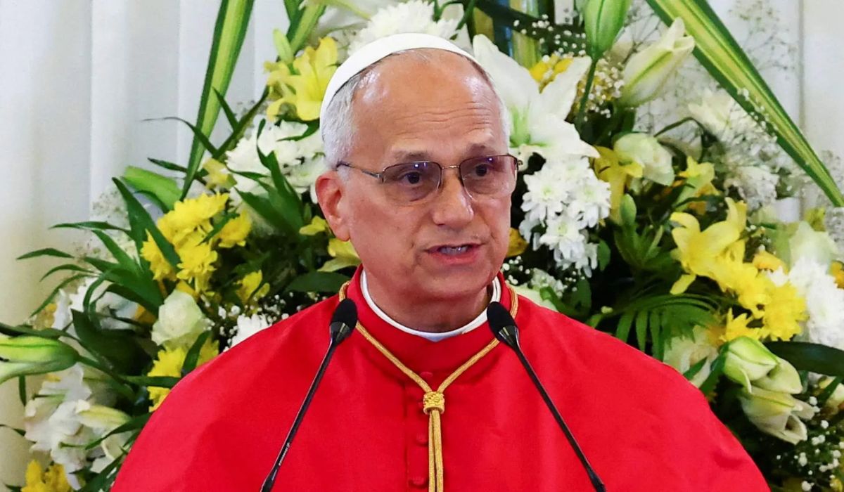 Trump comparte imagen con IA junto a Jesús y cuestiona al Papa León XIV