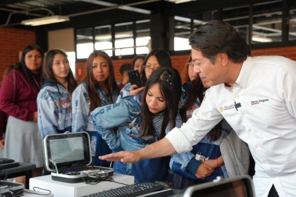 Gobierno eleva estímulo al diésel y anuncia presupuesto récord para 2027 en programas sociales