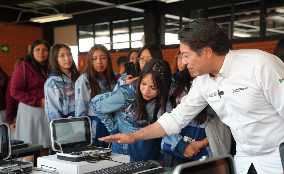 Gobierno eleva estímulo al diésel y anuncia presupuesto récord para 2027 en programas sociales