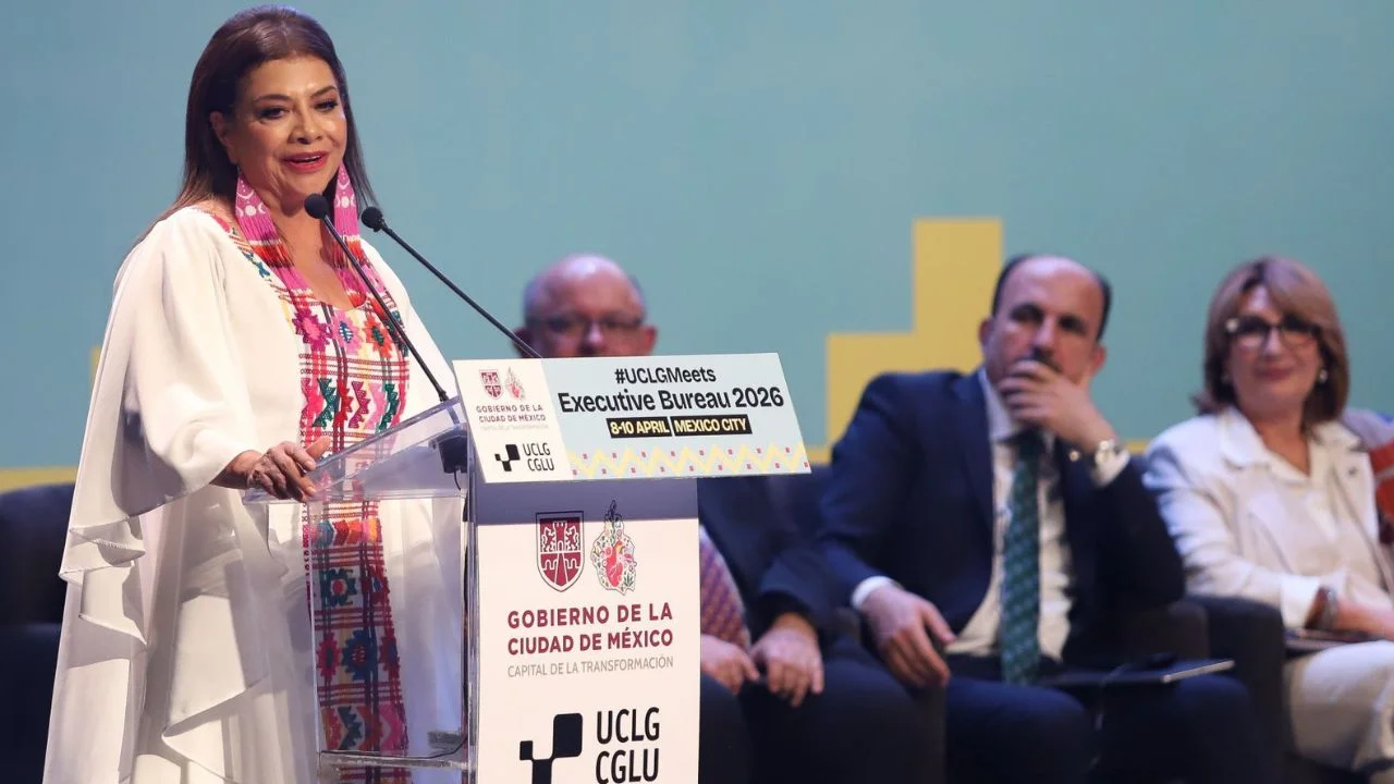 Entrega de apoyos por lluvias en Iztacalco y avances en planeación y cuidados en la CDMX