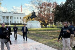 Trump enfrenta críticas por deportaciones a terceros países y daños arqueológicos por muro fronterizo