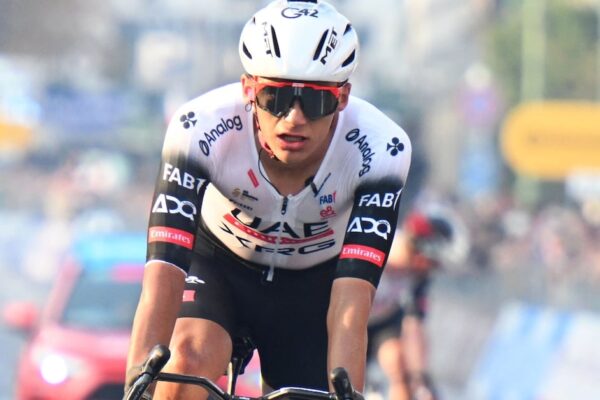 Isaac del Toro ocupa el lugar 13 en la primera etapa de la Vuelta al País Vasco