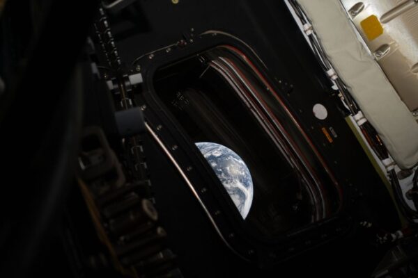 NASA lanza misión Artemis II, primera tripulada alrededor de la Luna desde 1972