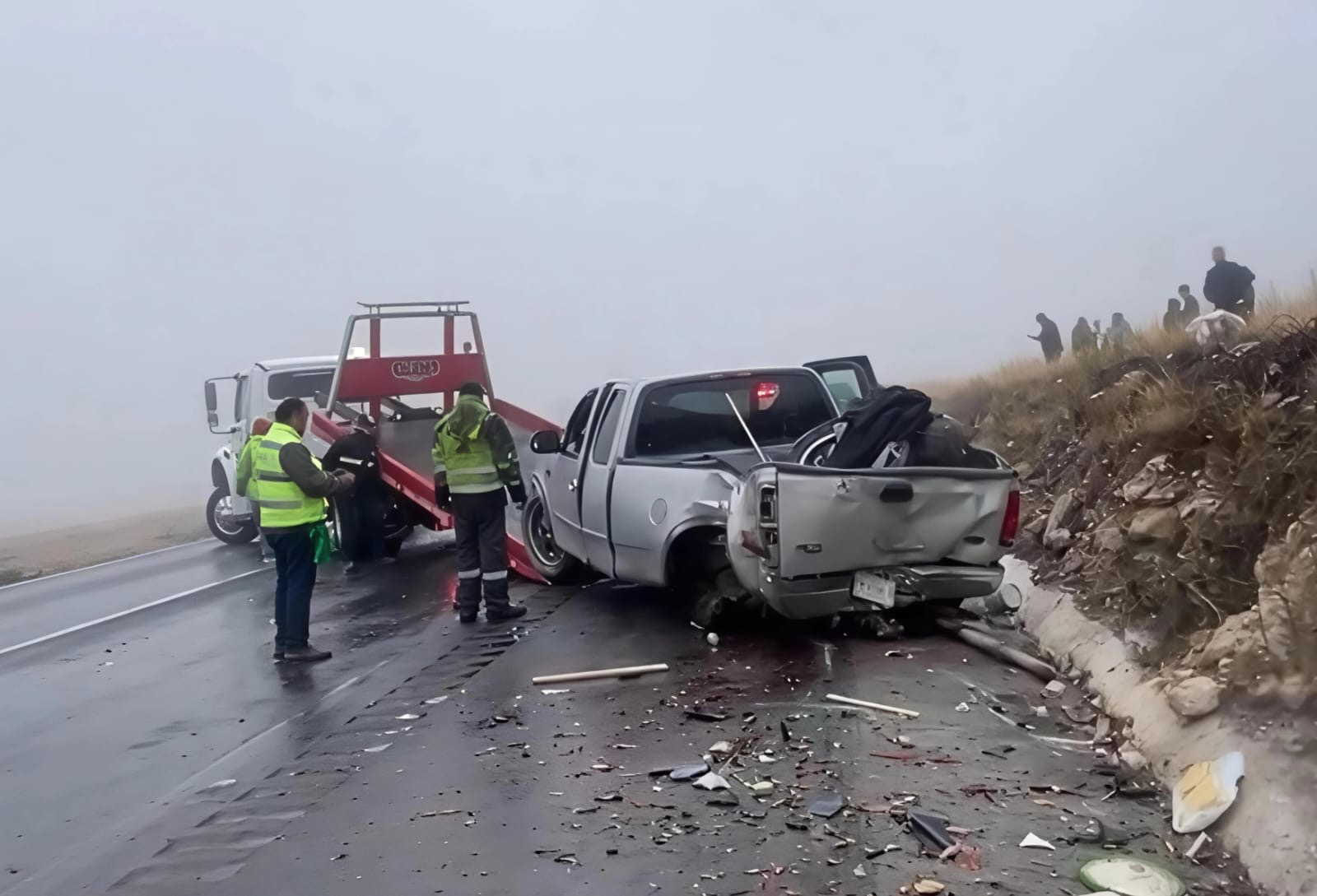 Reportan accidentes múltiples en Carretera Federal 57 con lesionados y cierre vial