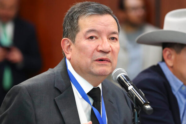 Senado ratifica a Alfredo Navarrete como vocal del IPAB hasta 2029