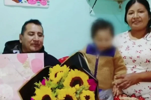 Sepultan a Henry, niño de tres años que murió tras 40 días hospitalizado por ataque con bomba molotov en Chalco