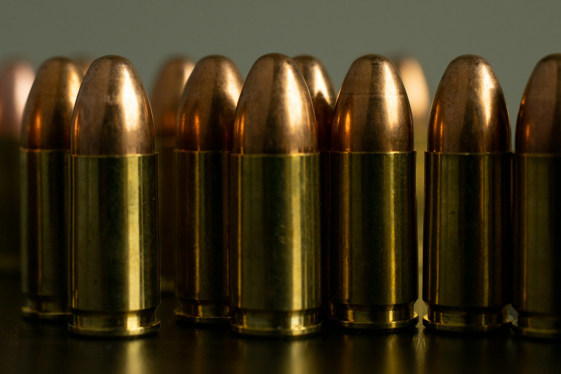 Liberan a influencer en Culiacán; asesinan a empresario en Mazatlán y atacan a policías en Escuinapa