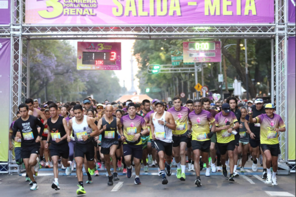 IMSS impulsa empatía por el Parkinson y realiza Carrera por la Salud Renal en CDMX