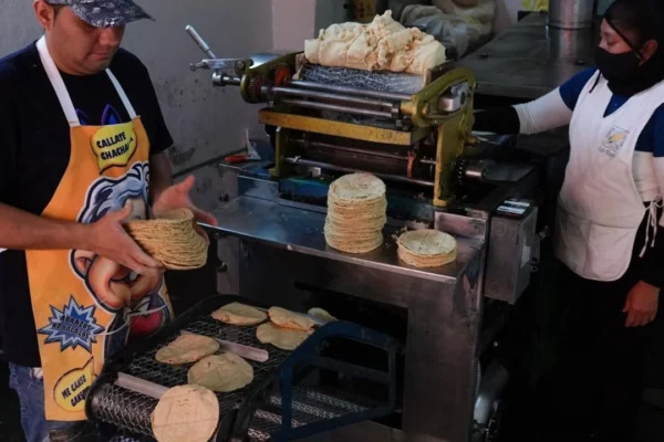 Anuncia Consejo Nacional de la Tortilla incremento de hasta 4 pesos por kilo en CDMX y Edomex