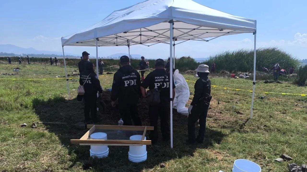 Hallan 219 restos humanos en límites de CDMX mientras familias exigen justicia y marchan en Chiapas