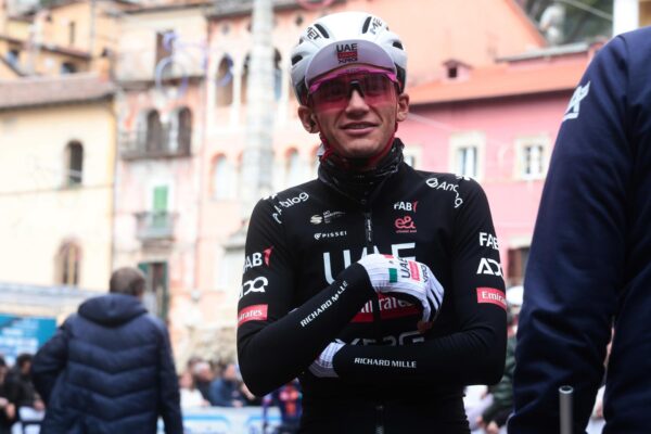 Isaac del Toro es octavo en la general de la Itzulia Basque Country 2026