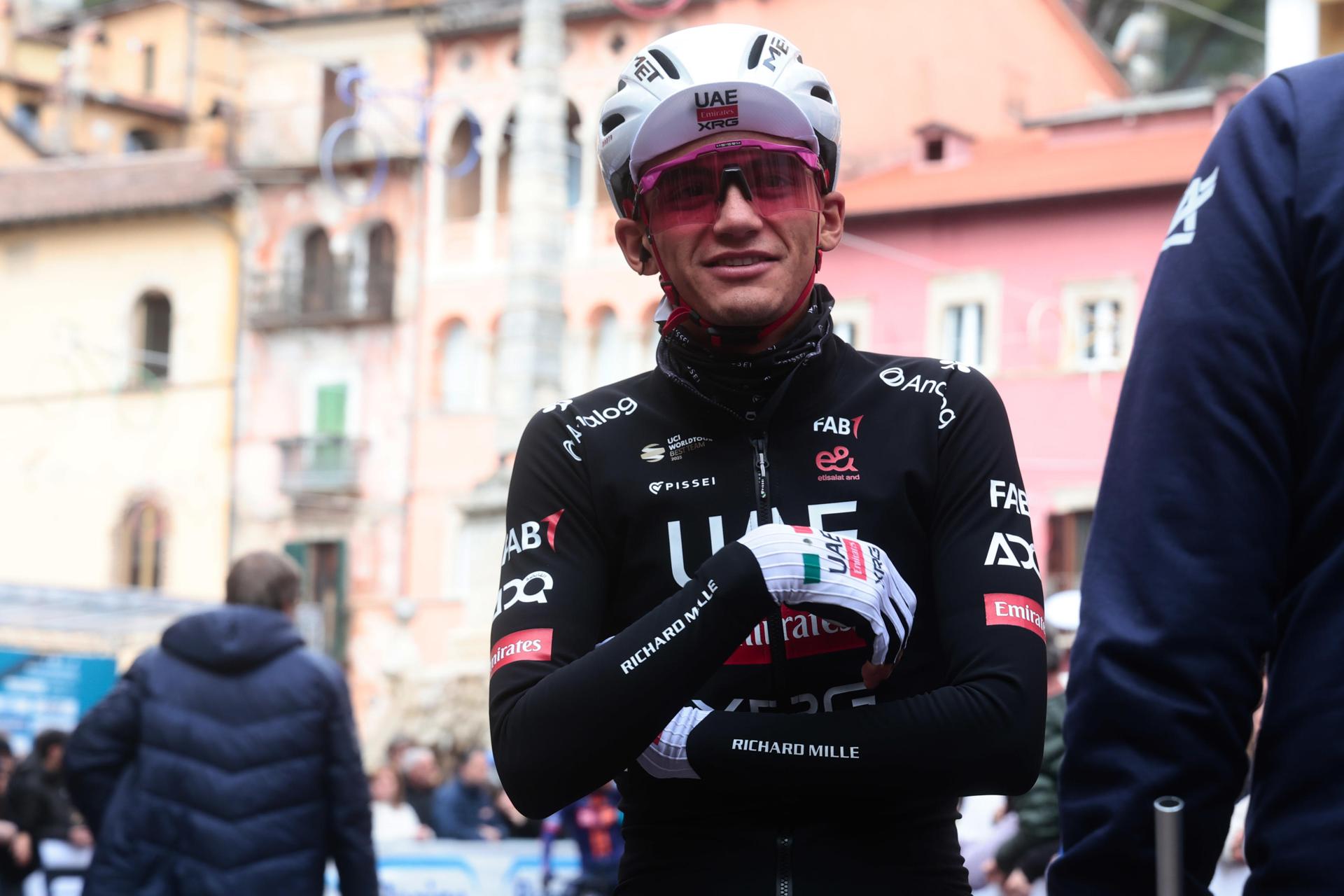 Isaac del Toro es octavo en la general de la Itzulia Basque Country 2026