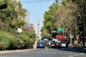 Lluvias causan filtraciones en Terminal 1 del AICM; prevén aumento de sargazo en Quintana Roo