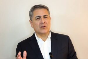 Juan Orlando Hernández asegura que Corte de EE.UU. anuló su condena por narcotráfico