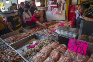 Estudio revela que 38% del pescado en México no corresponde a la especie anunciada