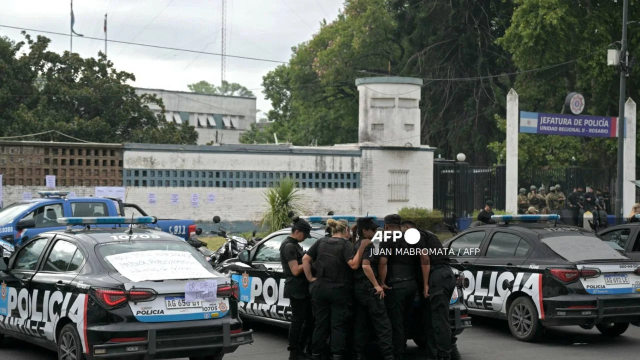 Ataques con víctimas mortales sacuden escuelas en Chile y Argentina