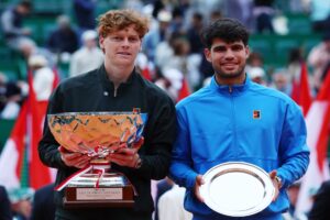 Sinner vence a Alcaraz en Montecarlo, arrebata el número uno y suma su tercer título de la temporada