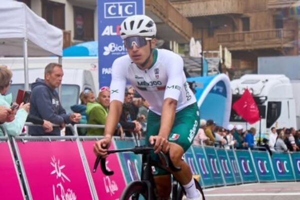 Ciclista mexicano Michael Zárate despierta tras coma inducido por caída en Italia