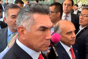 Recomienda líder del PRI a Sheinbaum no asistir a cumbre en Barcelona; confirman su presencia junto a Sánchez y Lula