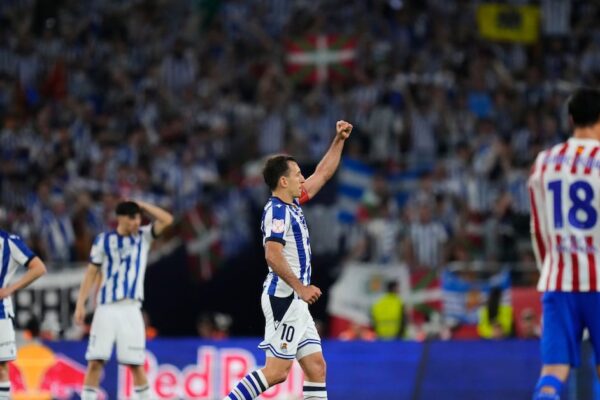 La Real Sociedad dedica su cuarta Copa del Rey a la afición en una multitudinaria celebración en San Sebastián