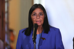 EE.UU. levanta sanciones a Delcy Rodríguez y reconoce su gobierno en medio de transición venezolana